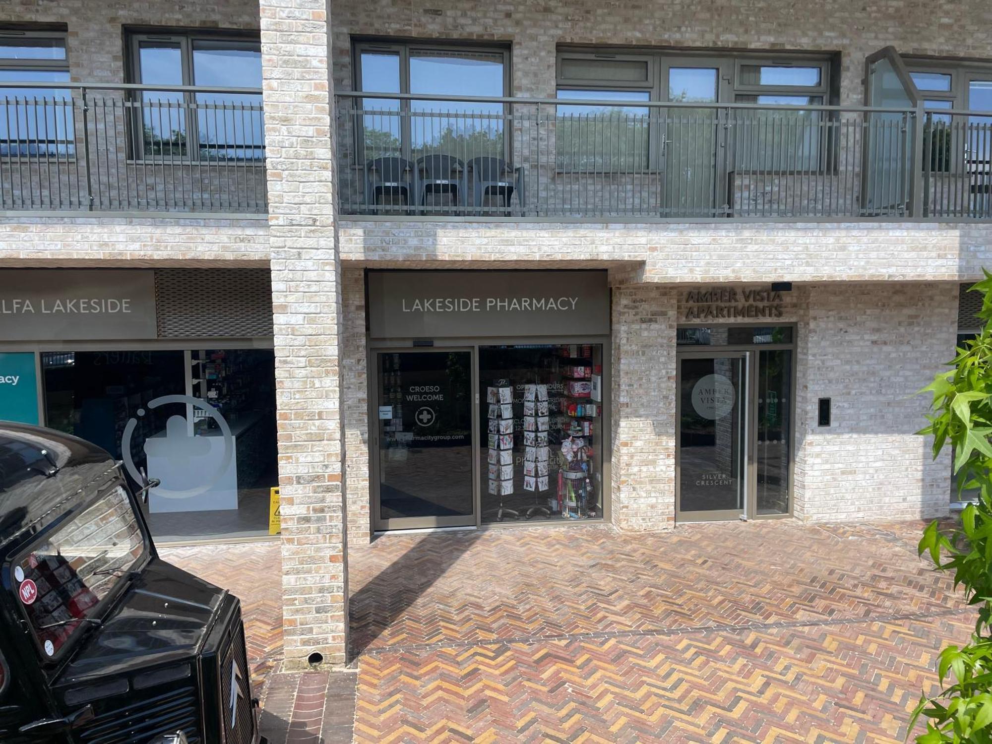 Amber Vista 2 Bedroom Apartments- Supermarket, Coffee Shop, Restaurants & Parking Below 卡迪夫 外观 照片