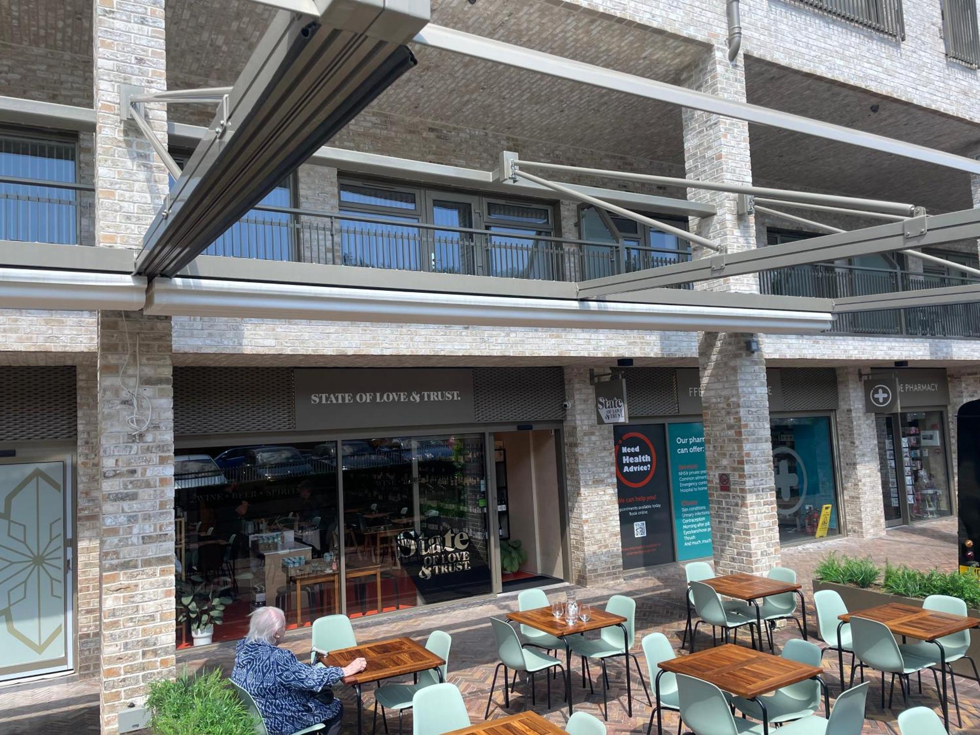 Amber Vista 2 Bedroom Apartments- Supermarket, Coffee Shop, Restaurants & Parking Below 卡迪夫 外观 照片