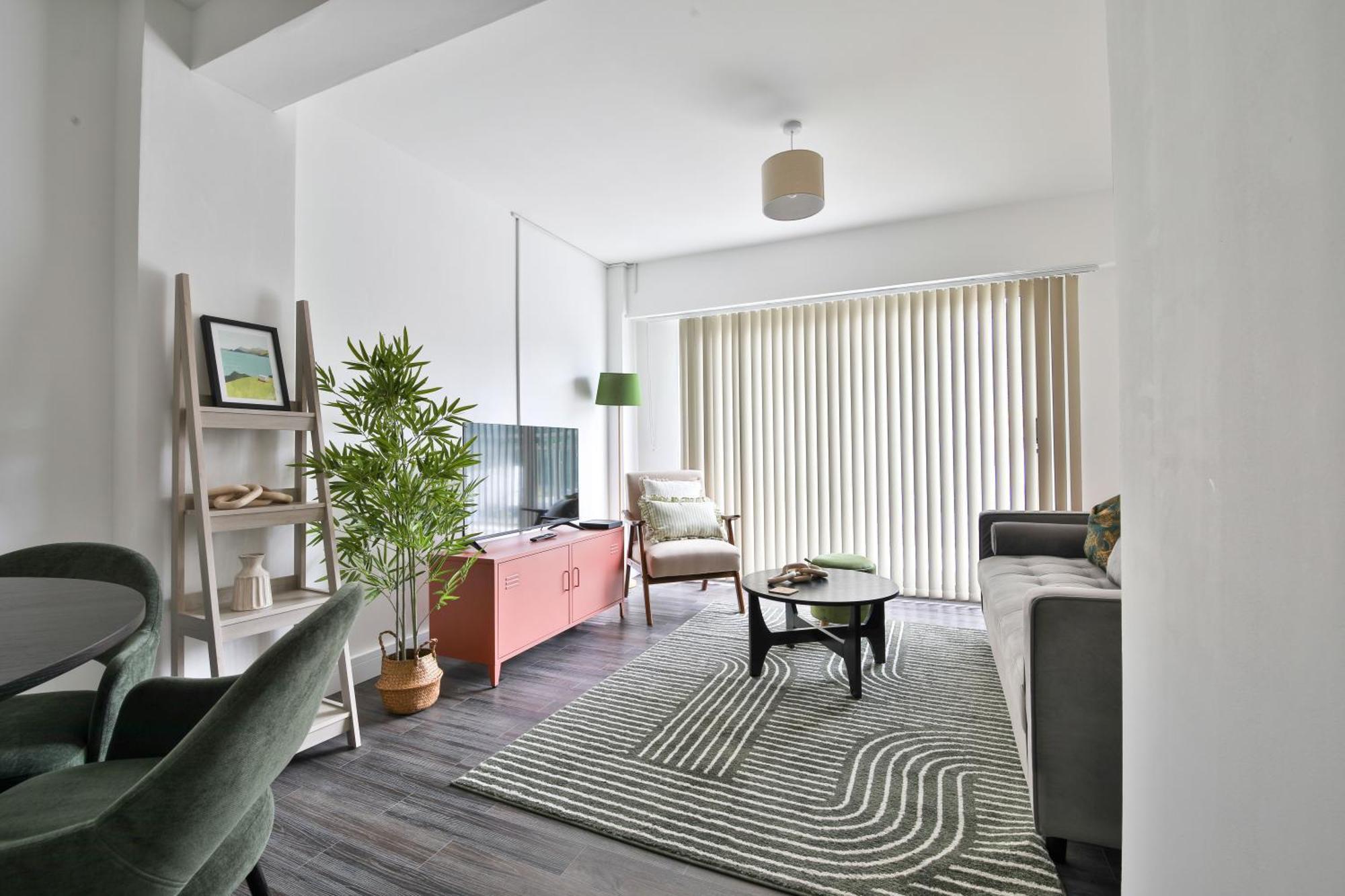 Amber Vista 2 Bedroom Apartments- Supermarket, Coffee Shop, Restaurants & Parking Below 卡迪夫 外观 照片